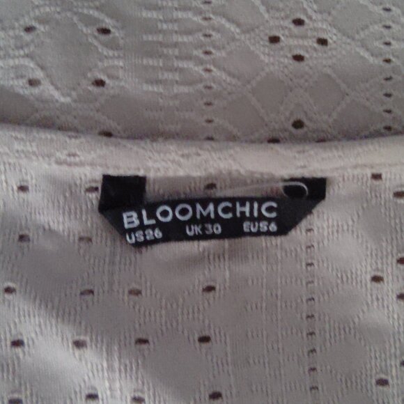 Bloomchic Top - Picture 5 of 5